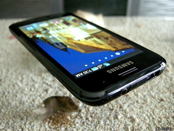 Samsung-GALAXY-S-i9000-Side-View-6