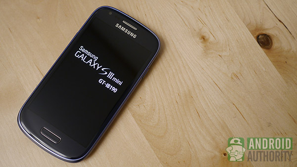 Buitengewoon oneerlijk beproeving Samsung Galaxy S3 Mini Review! [video]