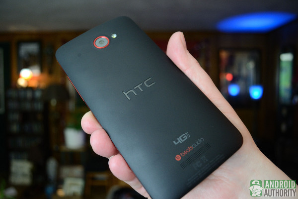htc-droid-dna-review-2