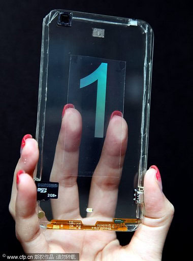 Taiwan firm unveils prototype of transparent cellphone