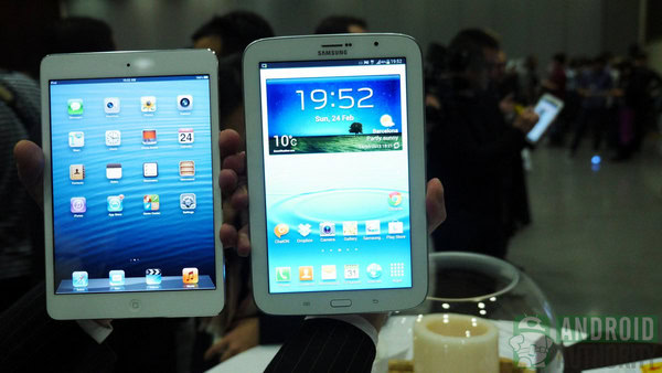 Galaxy Note 8 vs iPad Mini aa (7) -600px