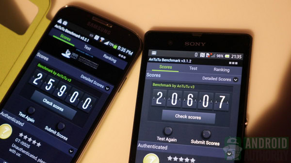 samsung galaxy s4 vs Sony Xperia Z 5 aa 600