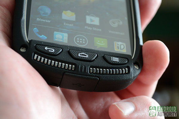 kyocera-torque-front-buttons