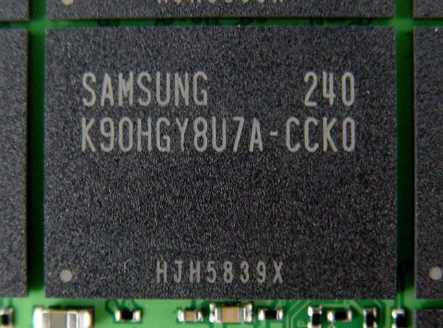 EMMC 128 ГБ. EMMC накопитель 128 ГБ. NAND память Samsung. 128 GB EMMC Flash.