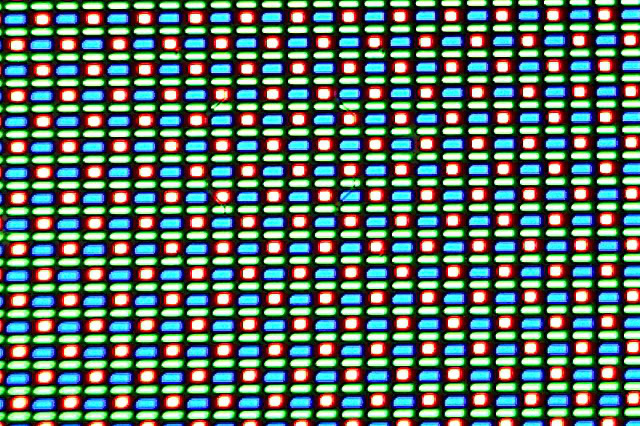 PenTile RGBG matrix on the Galaxy S3 (image credit: AnandTech)
