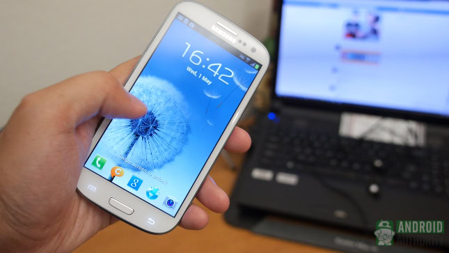 Galaxy S3 in hand