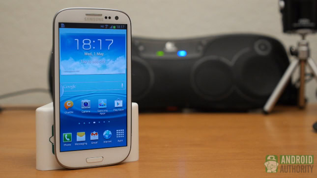 samsung galaxy s4 vs galaxy s3 s3 standing aa