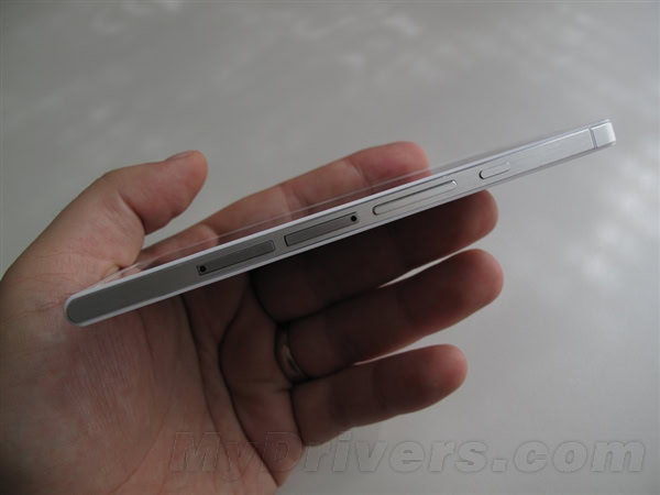 leaked-huawei-ascend-p6-hands-on-9