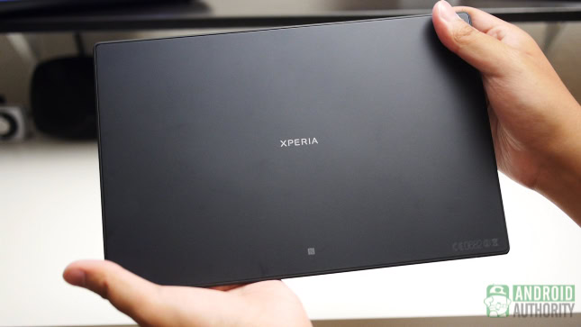 sony xperia tablet z aa back in hand