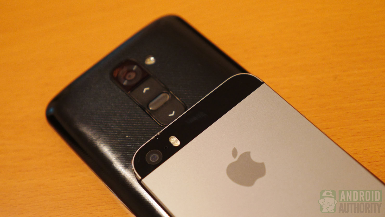 Apple iPhone 5s vs LG G2 aa 6