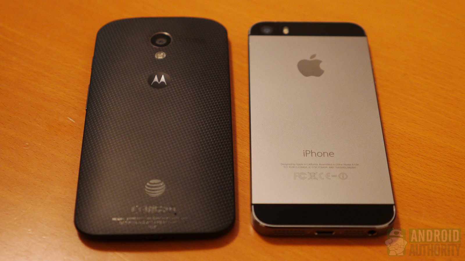Apple iPhone 5s vs Motorola Moto X aa 1