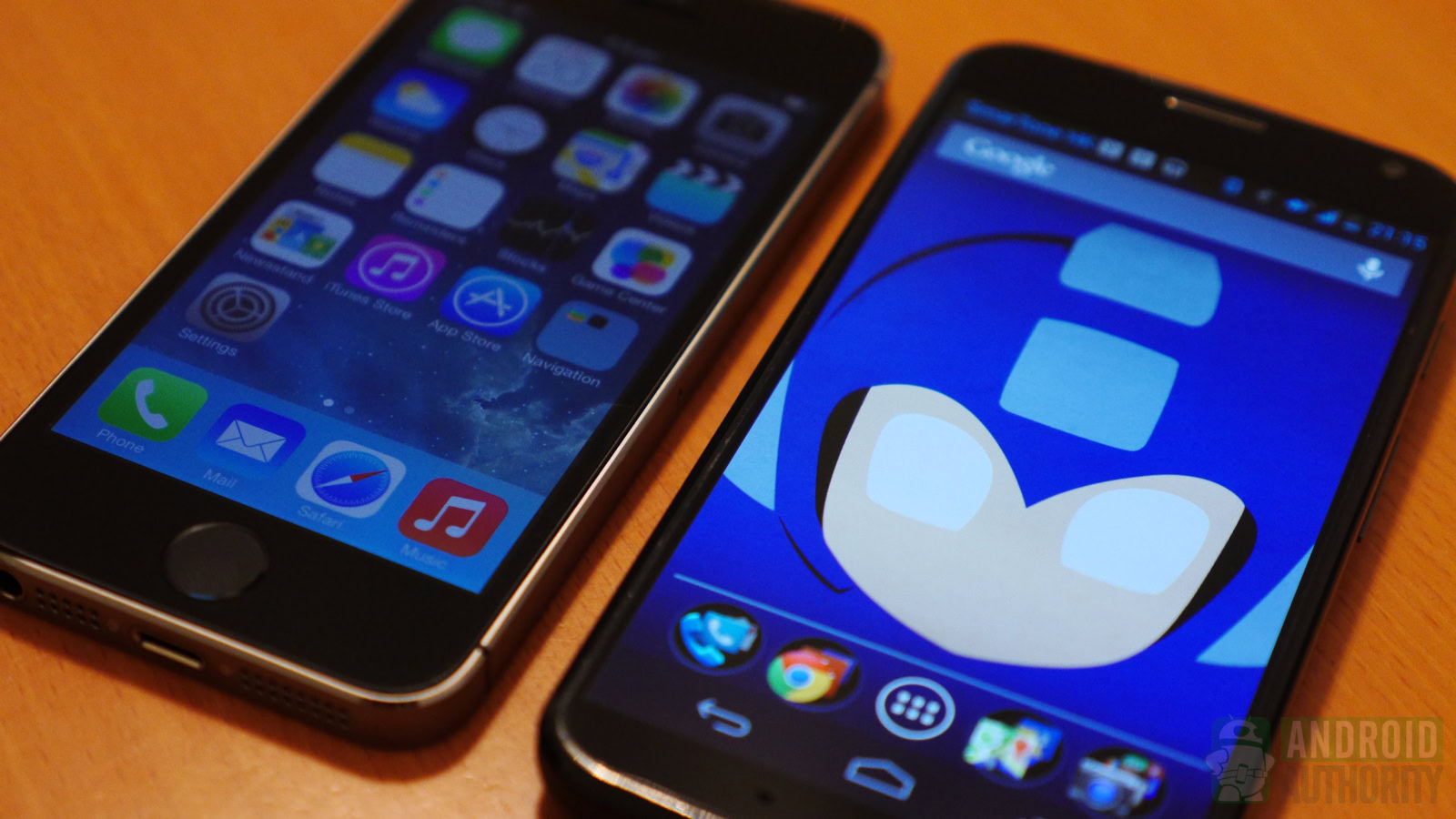 Apple iPhone 5s vs Motorola Moto X aa 8