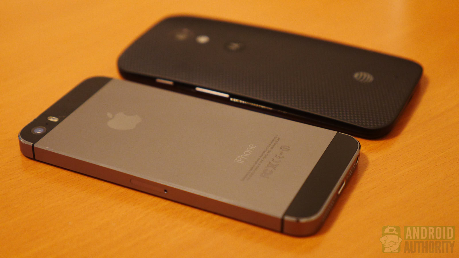 Apple iPhone 5s vs Motorola Moto X aa 9