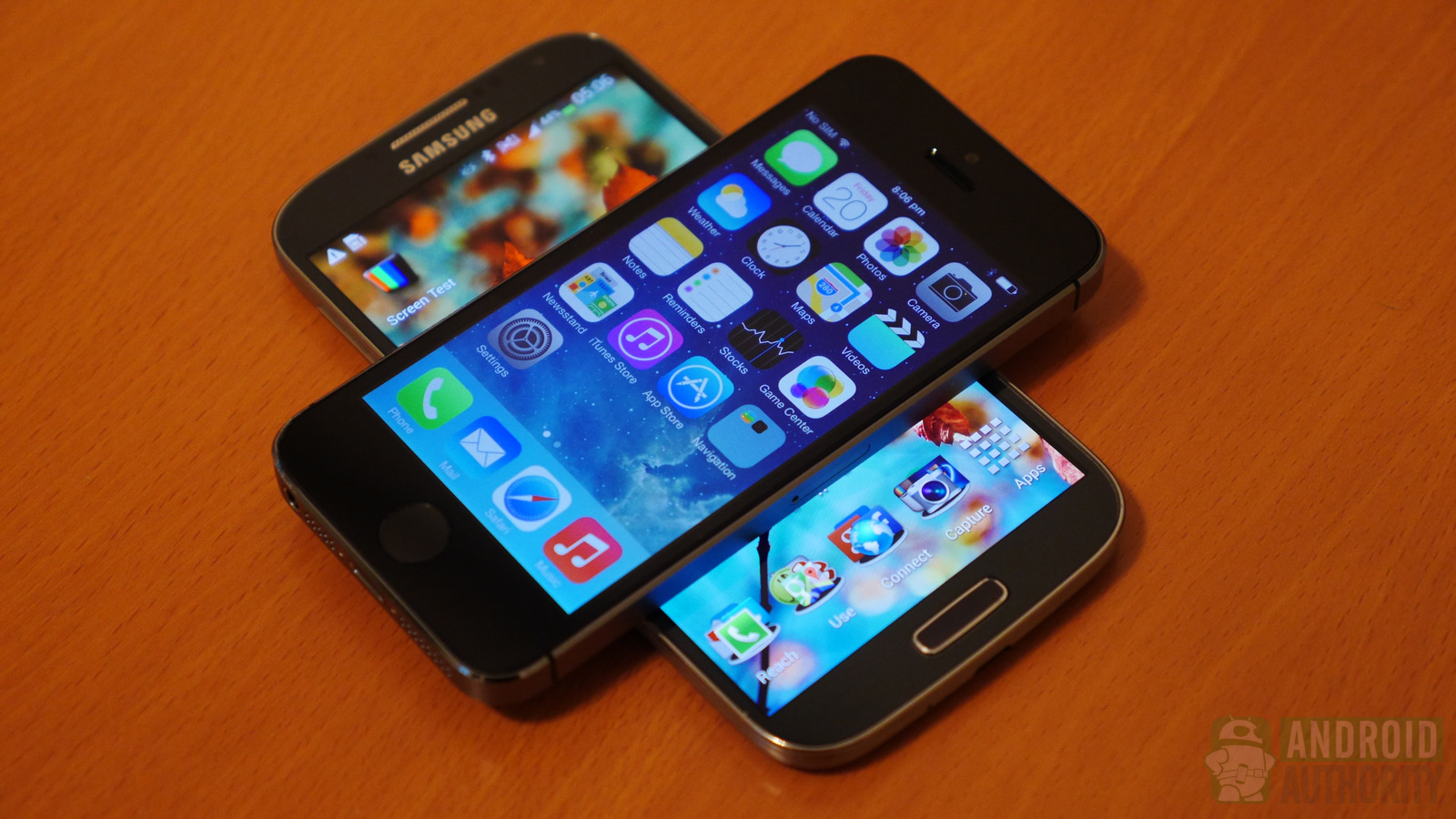 Apple iPhone 5s vs Samsung Galaxy S4 aa 13