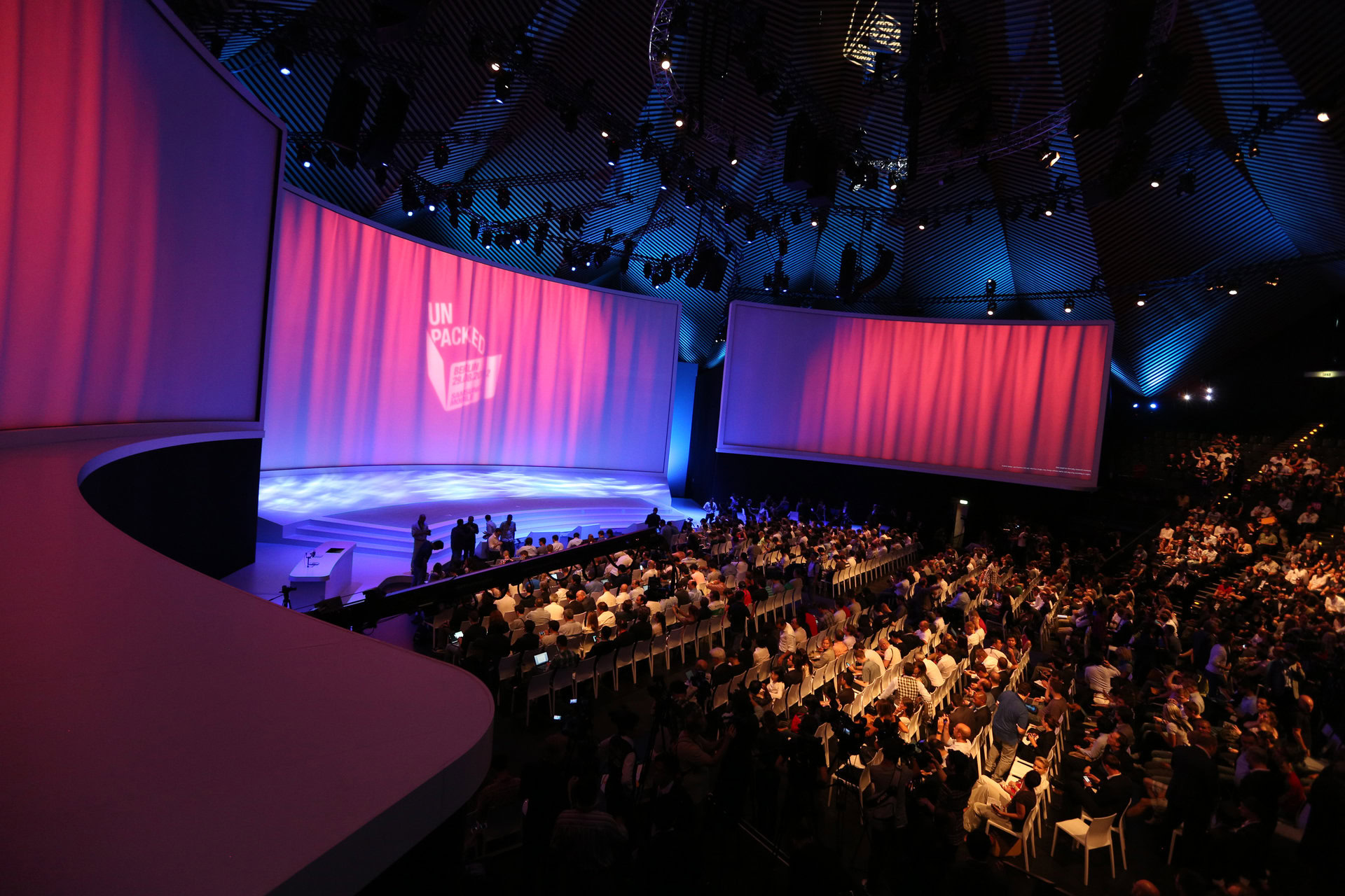 IFA-2012-GALAXY-NOTE-2-UNVEILING