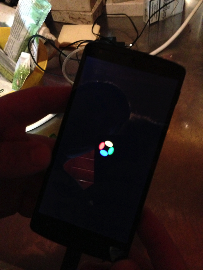 LG Nexus 5 in bar