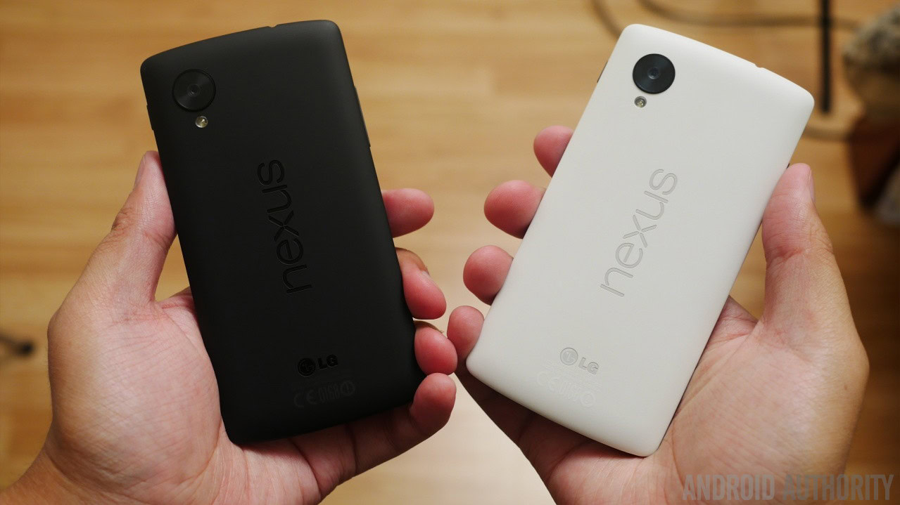 Google Nexus 5 black vs white aa 10