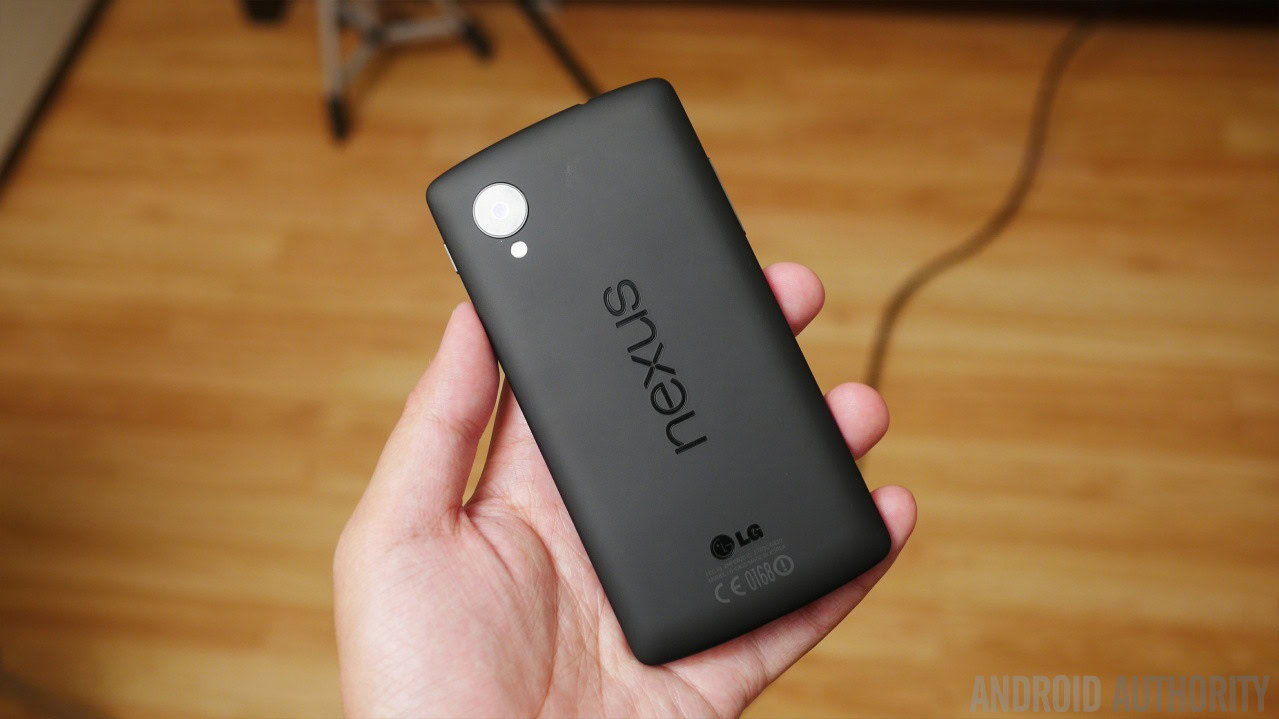 Google Nexus 5 black vs white aa 3