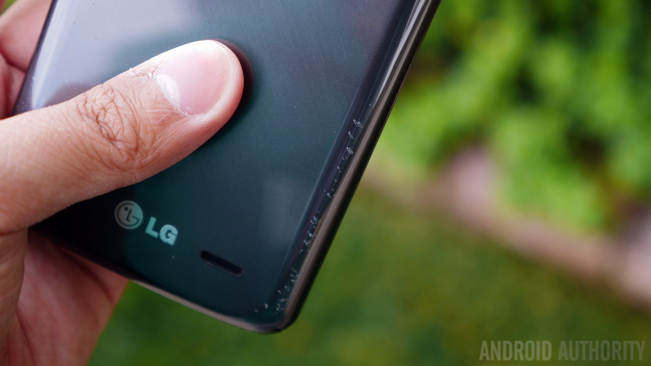 LG G Flex Drop Test Outdoors AA  (8 of 25)