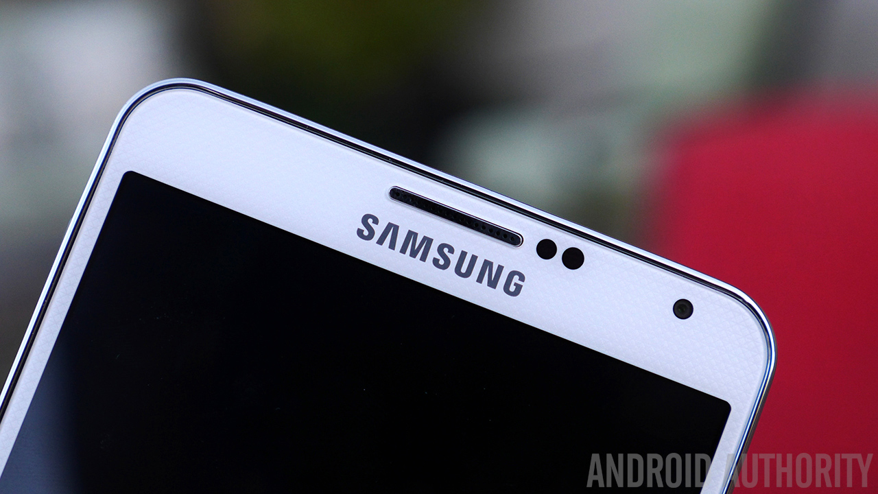Samsung-Galaxy-Note-3---top-bezel-logo