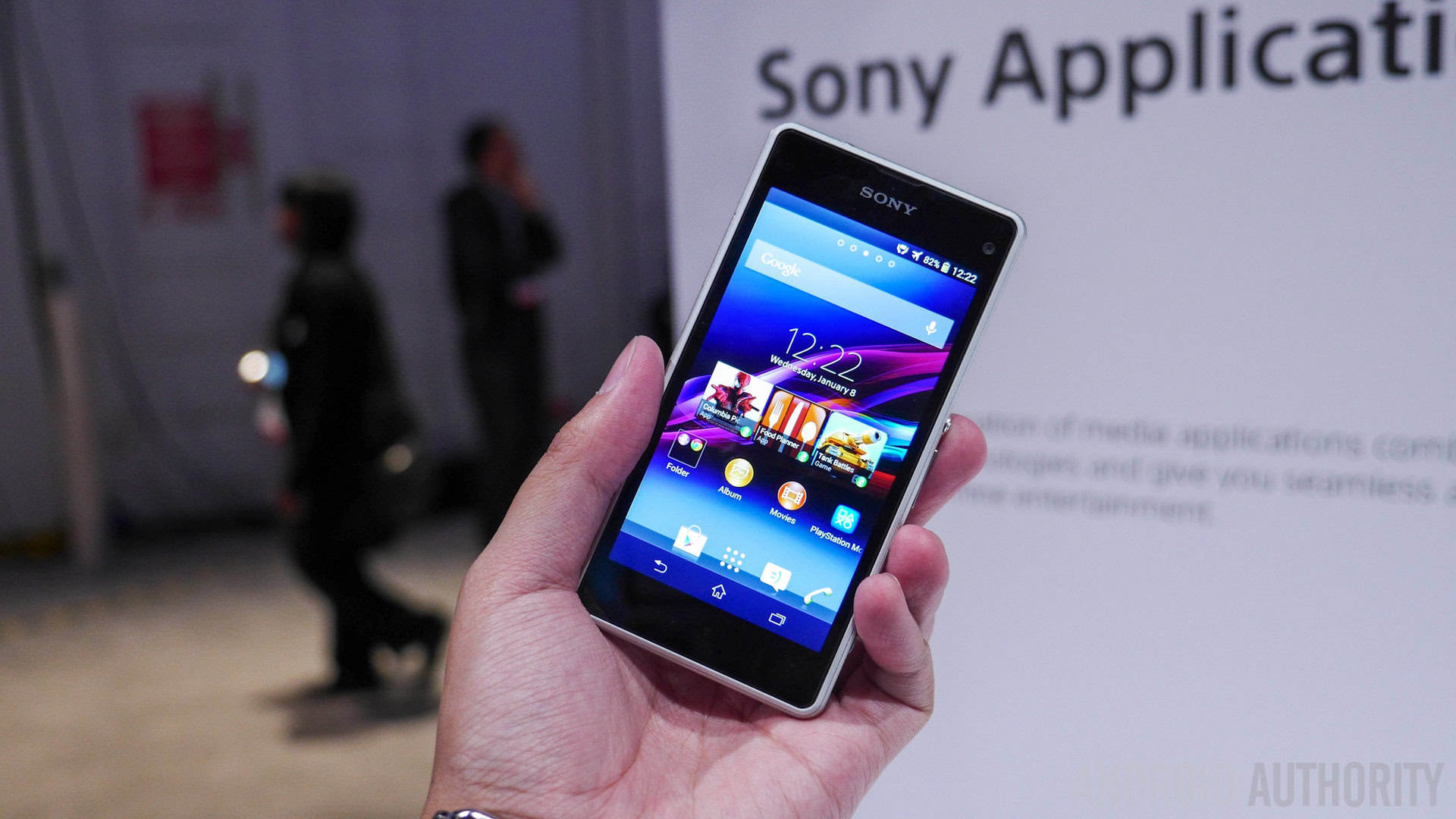 Sony Xperia Z1 Compact Z1 mini hands on AA -5