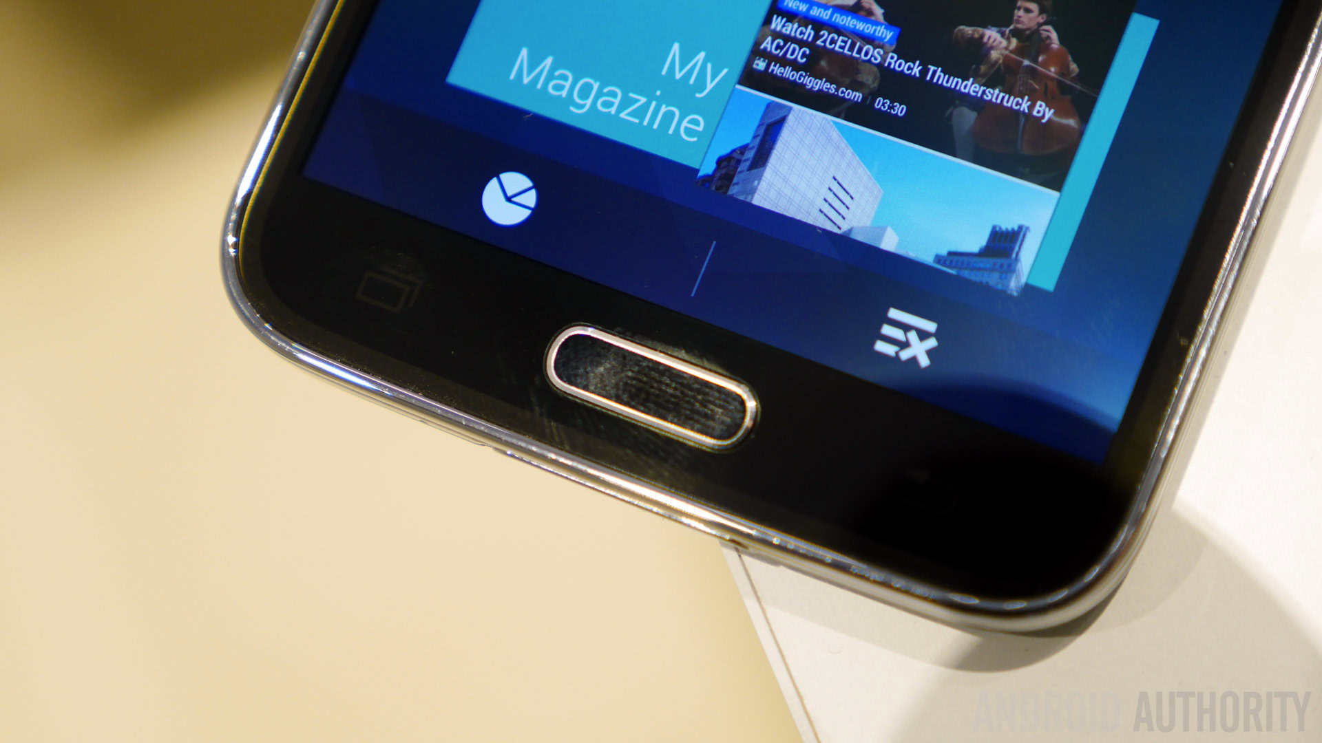 Samsung Galaxy S5 Hands on MWC 2014-1160035