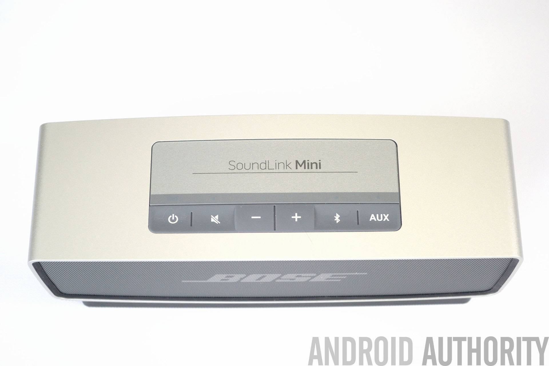 bose-soundlink-mini-aa-top