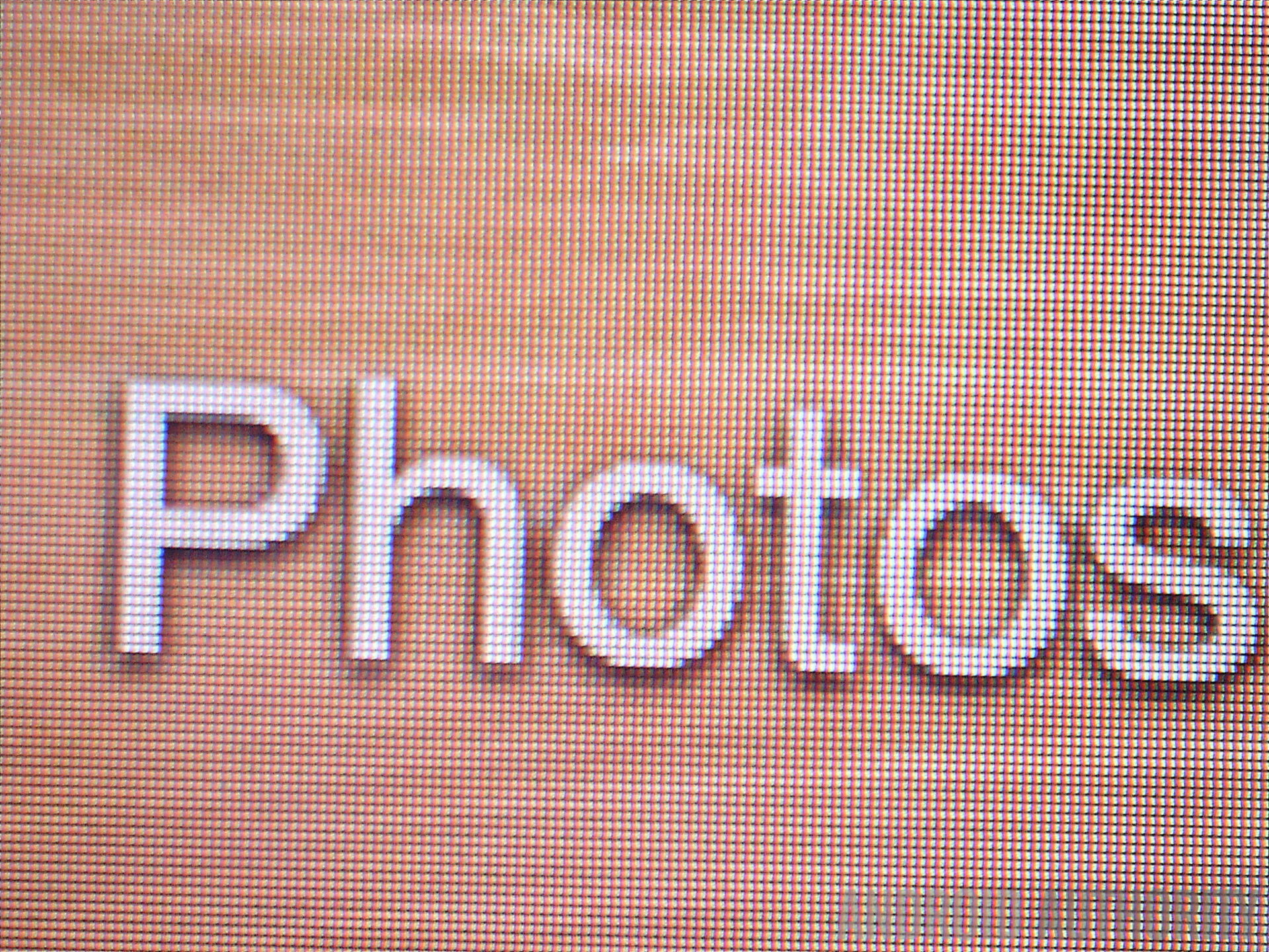 Quad HD vs 1080p displays closeup comparison