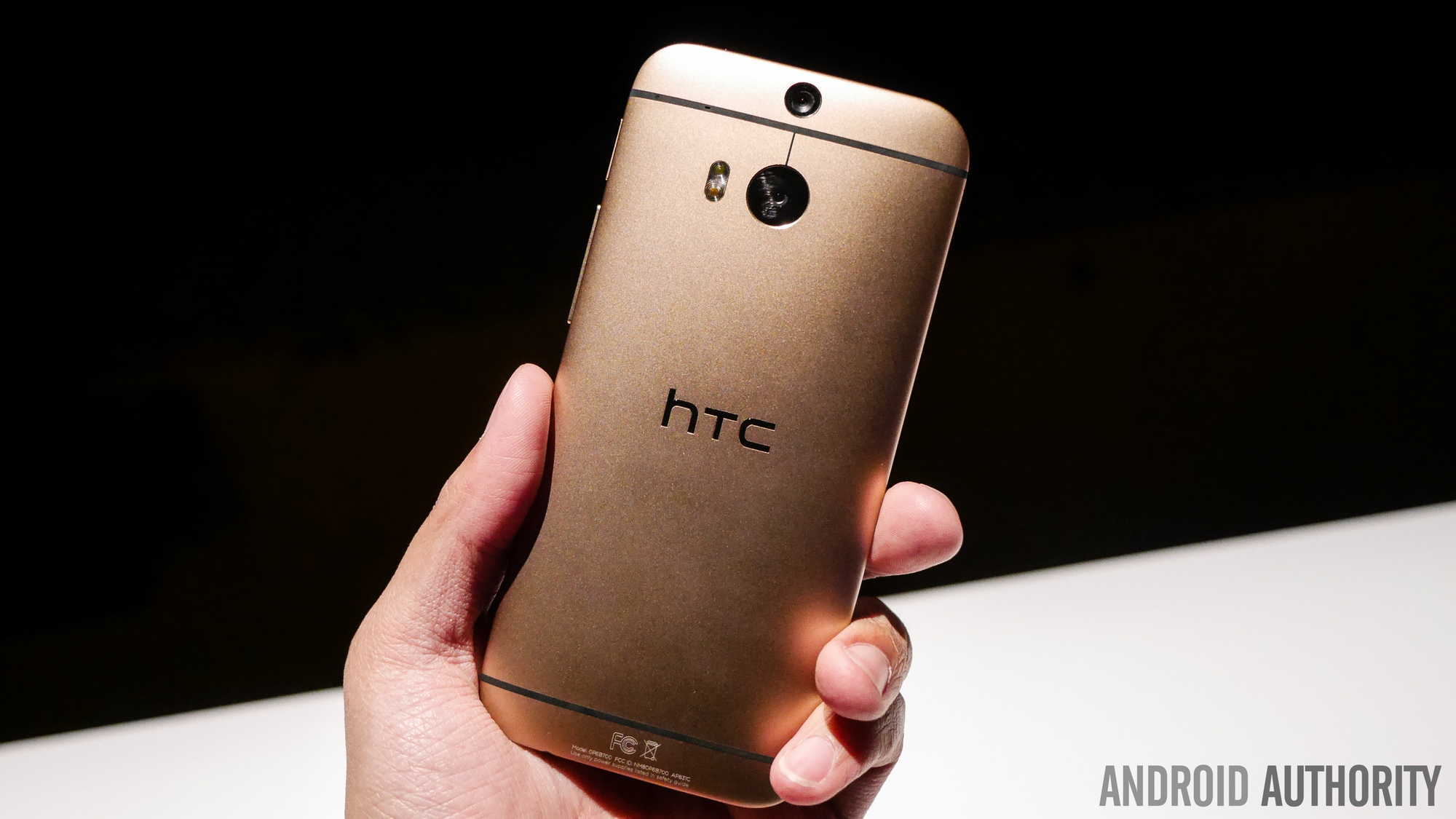 htc one m8 gold edition aa (5 of 14) 2000px