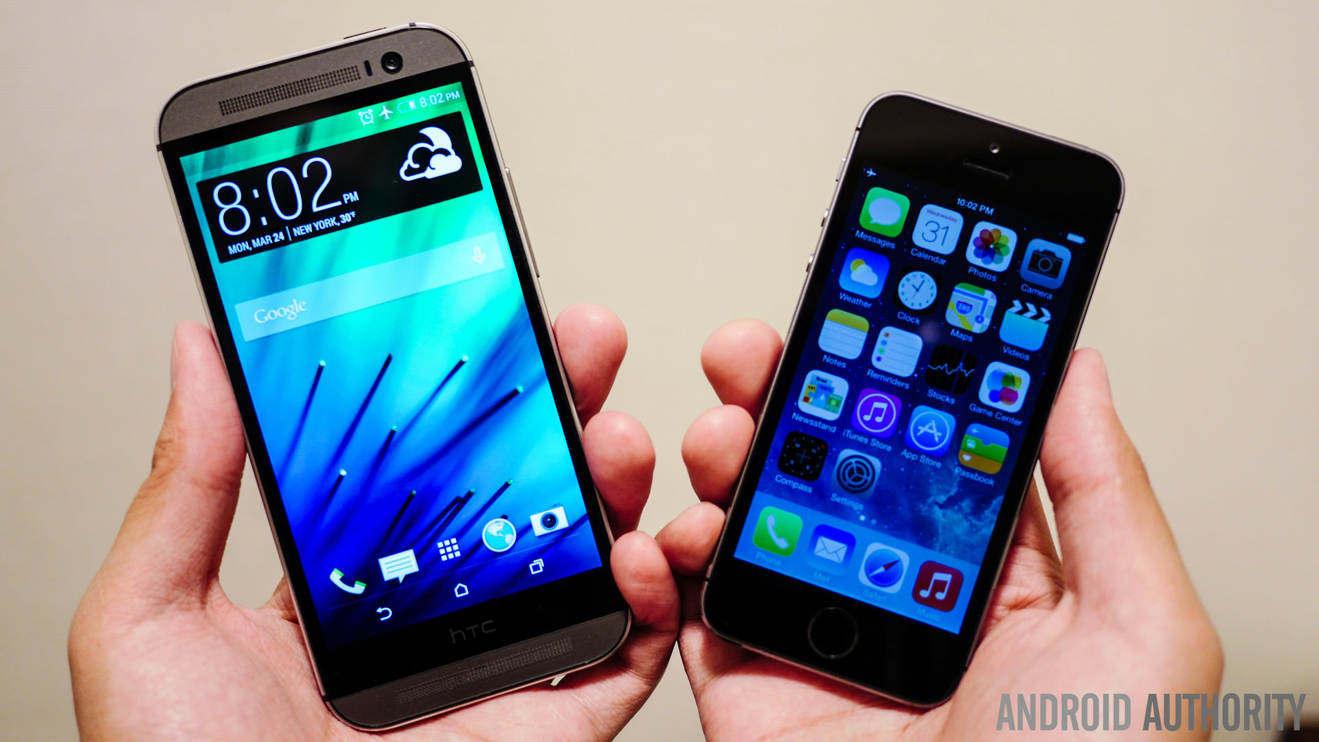 htc one m8 vs iphone 5s quick look aa handheld (5 of 6)