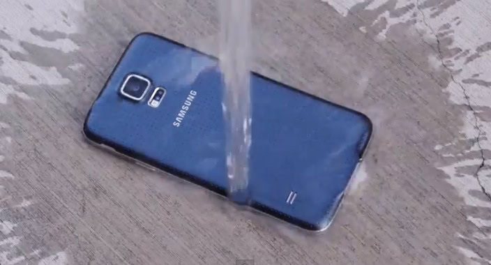 Samsung Galaxy S5 IP67 water resistance