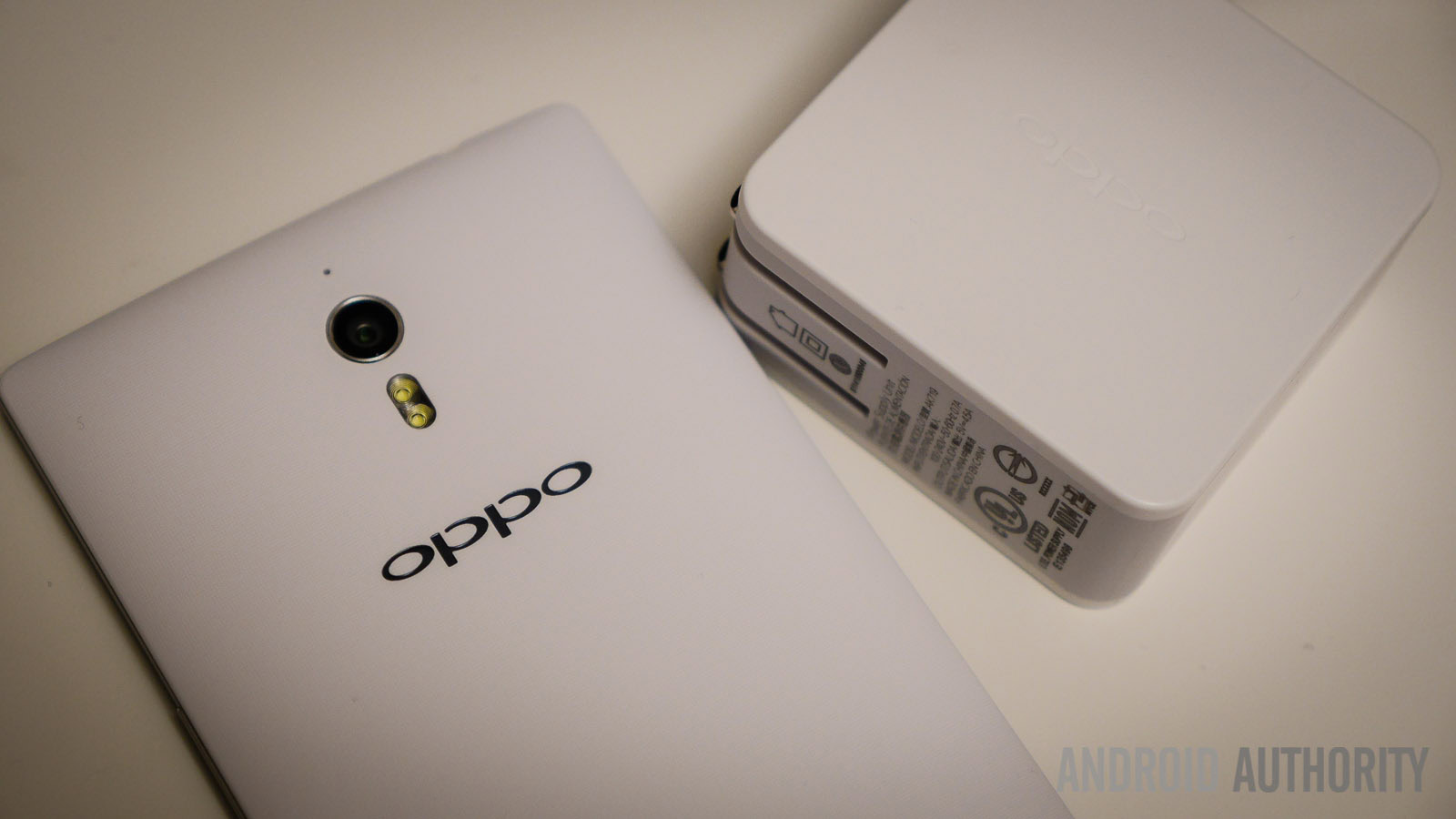 oppo find 7 7a fast charging aa (7 of 7)