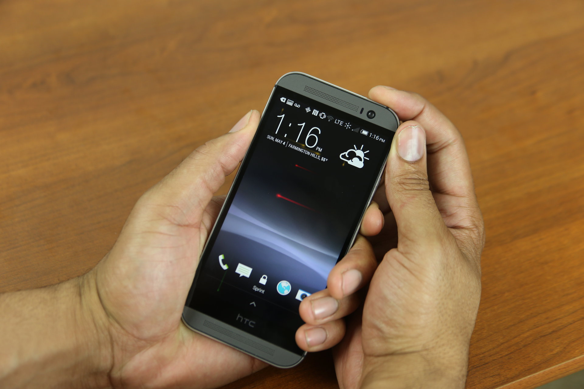How to take a screenshot HTC One (M8)
