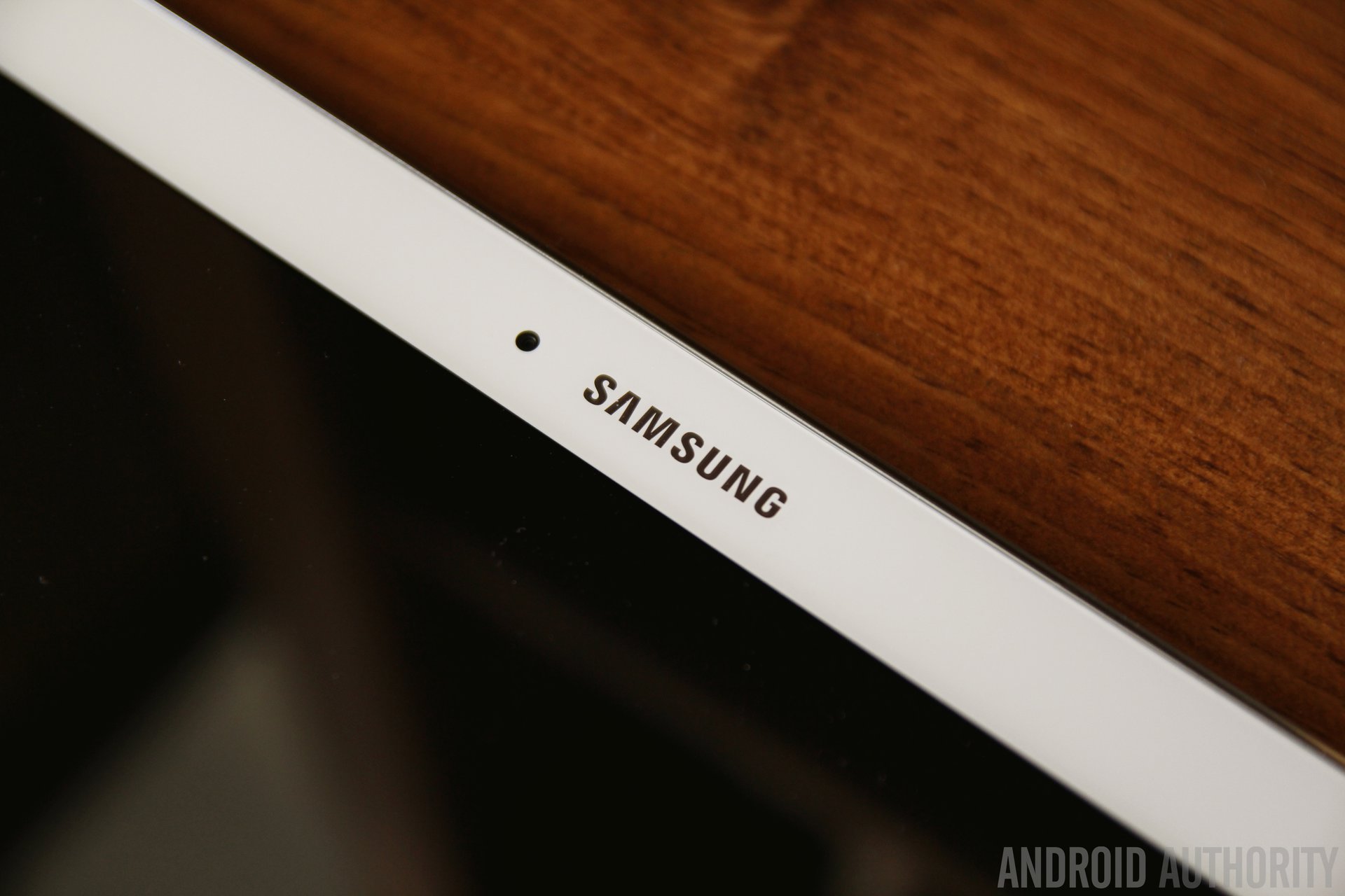 Samsung Galaxy Tab 4 10.1-2