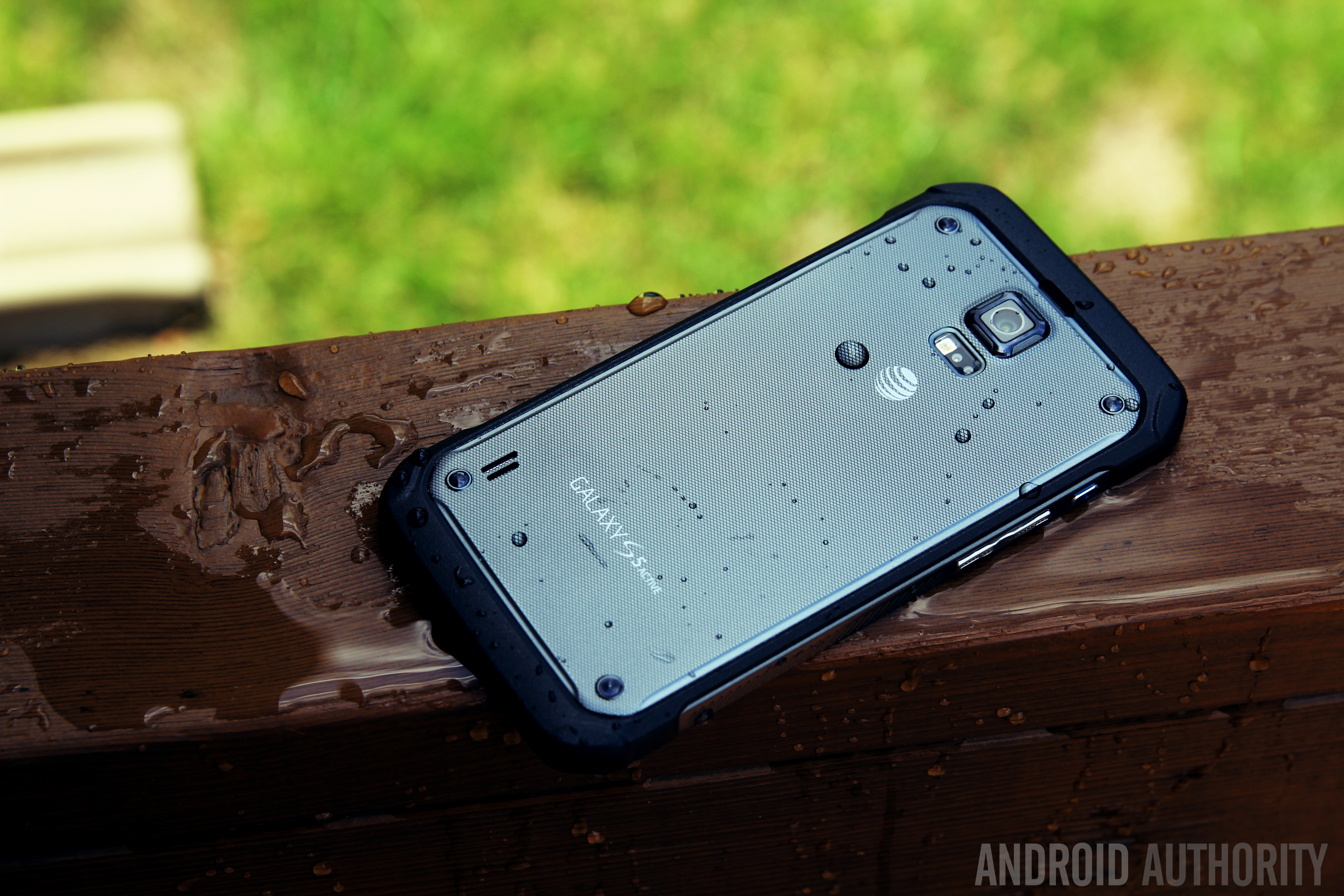 Samsung Galaxy S5 Active-10