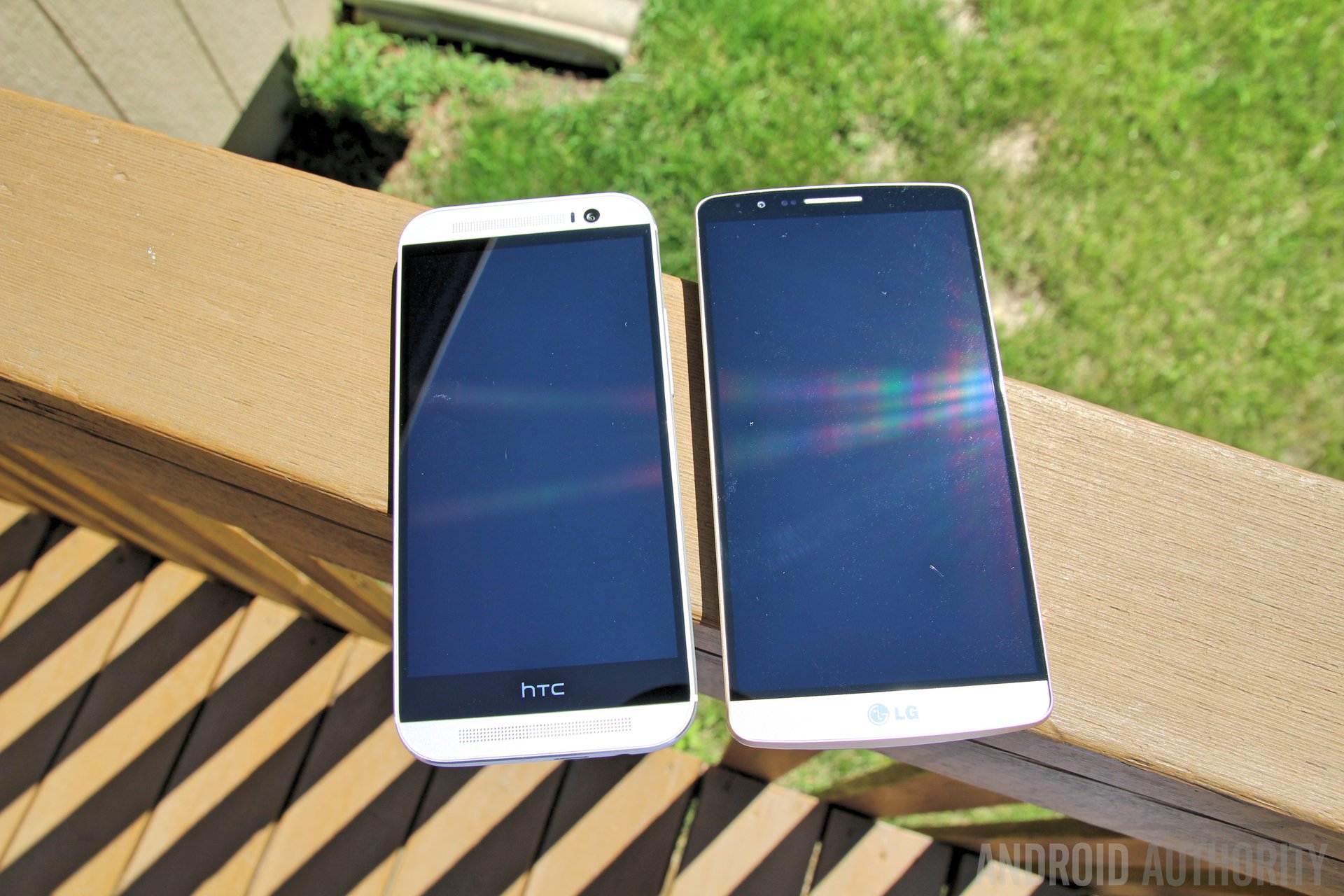 LG G3 Vs HTC One M8-25