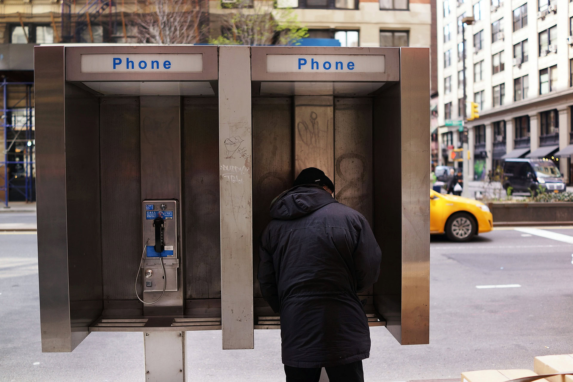 Google joins effort to turn pay phones into WiFi hotspots.