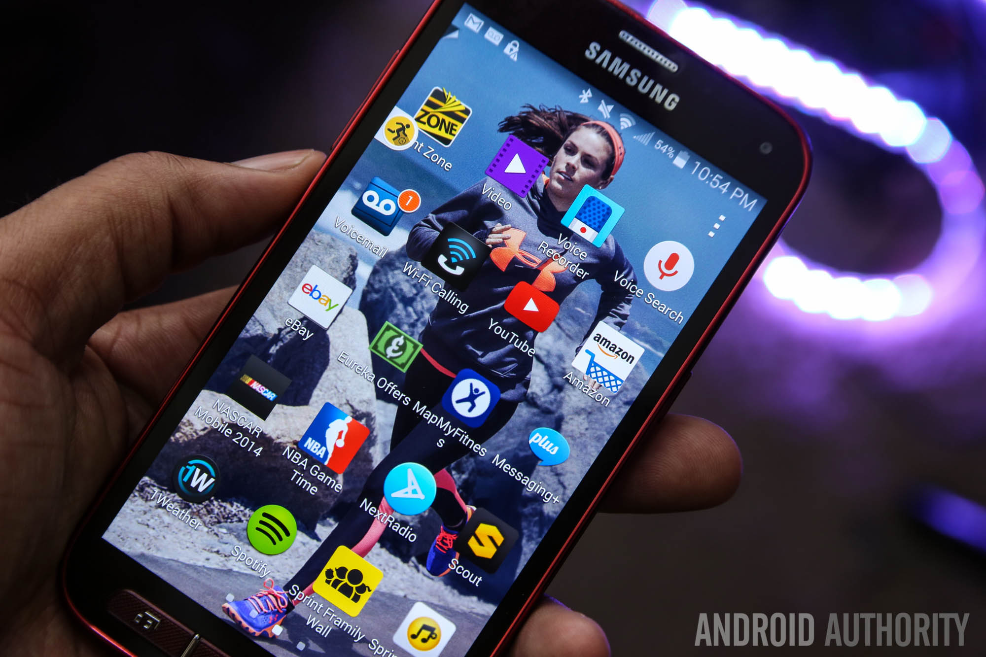 Samsung Galaxy S5 Sport Review Burgundy-7