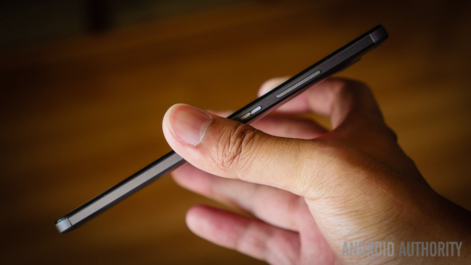 Huawei Ascend Mate 7 review: A huge metal phone with the battery life to  match - CNET