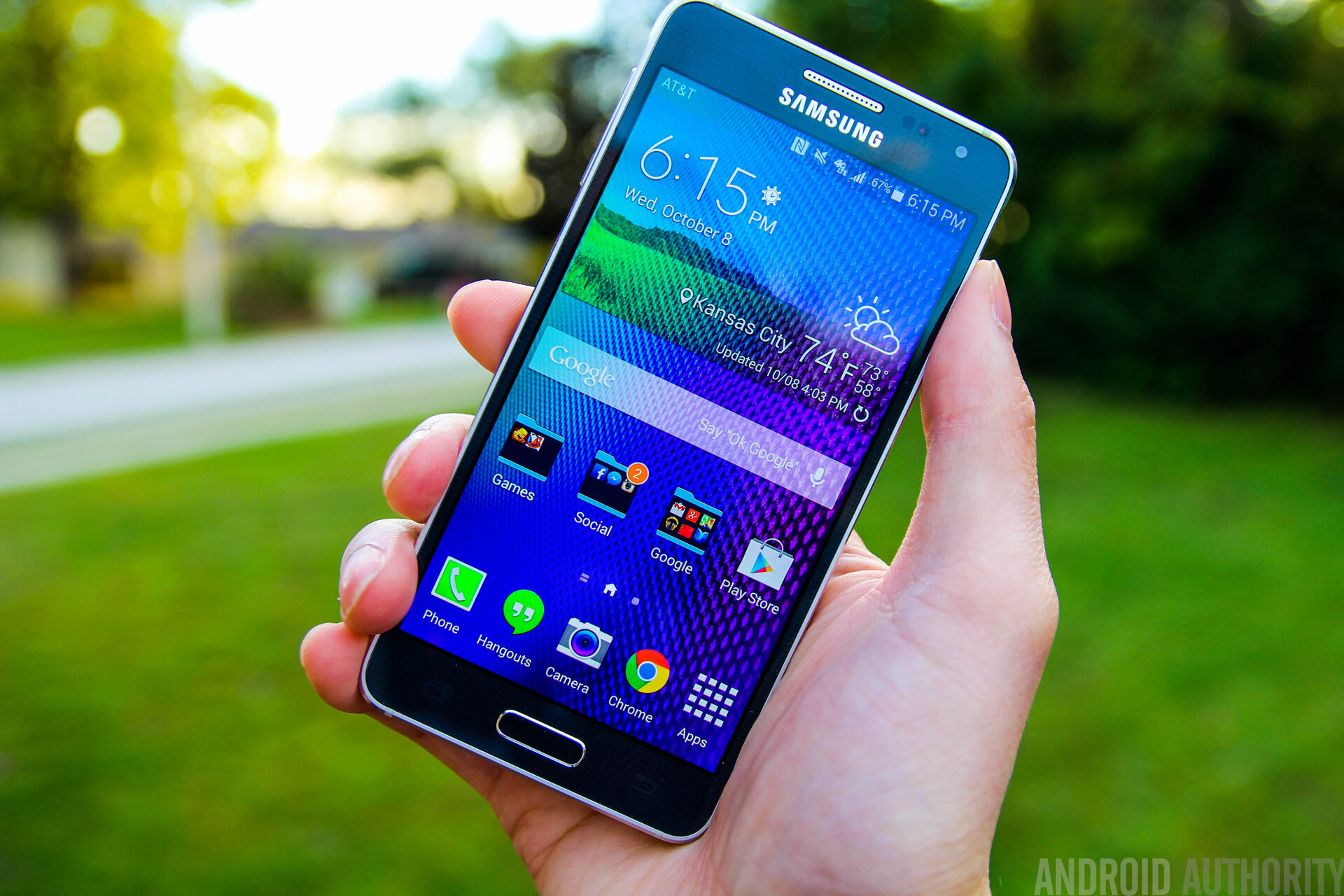 Galaxy Alpha review: A Samsung phone with chrome