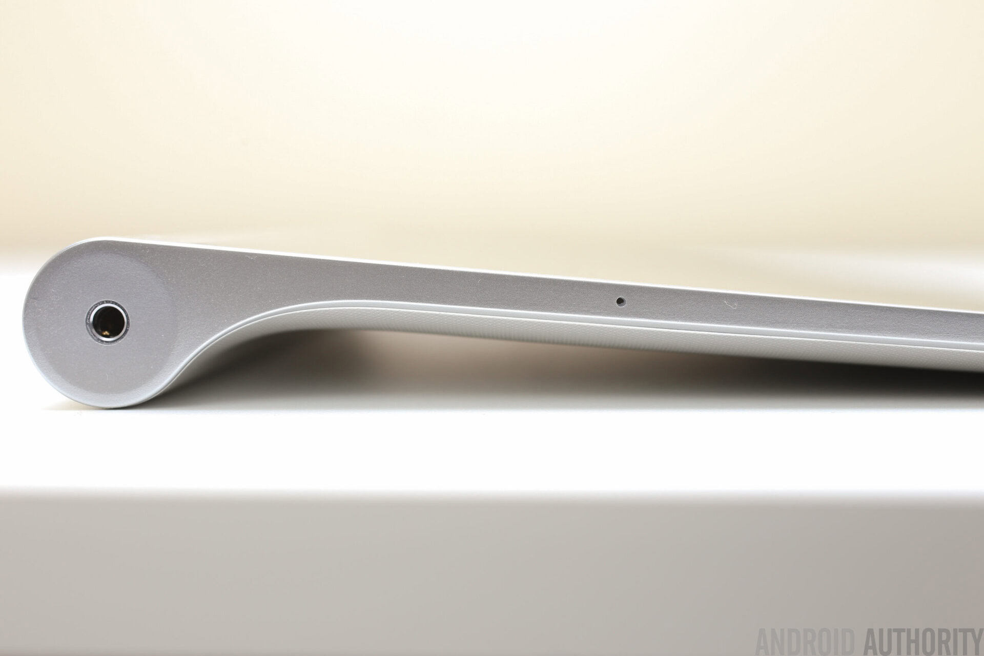 Lenovo-Yoga-Tablet-5