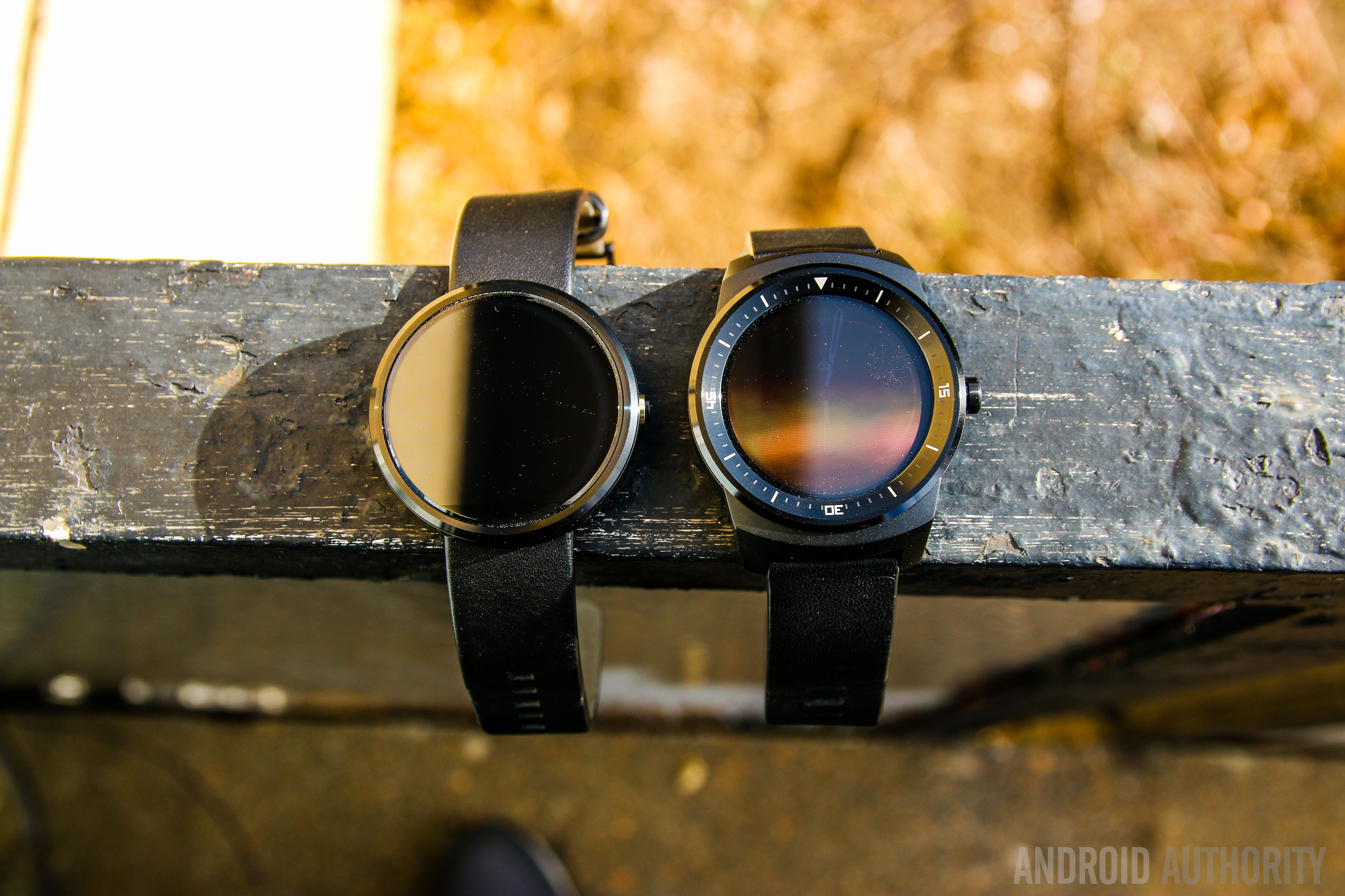 Moto 360 vs LG G Watch R-13