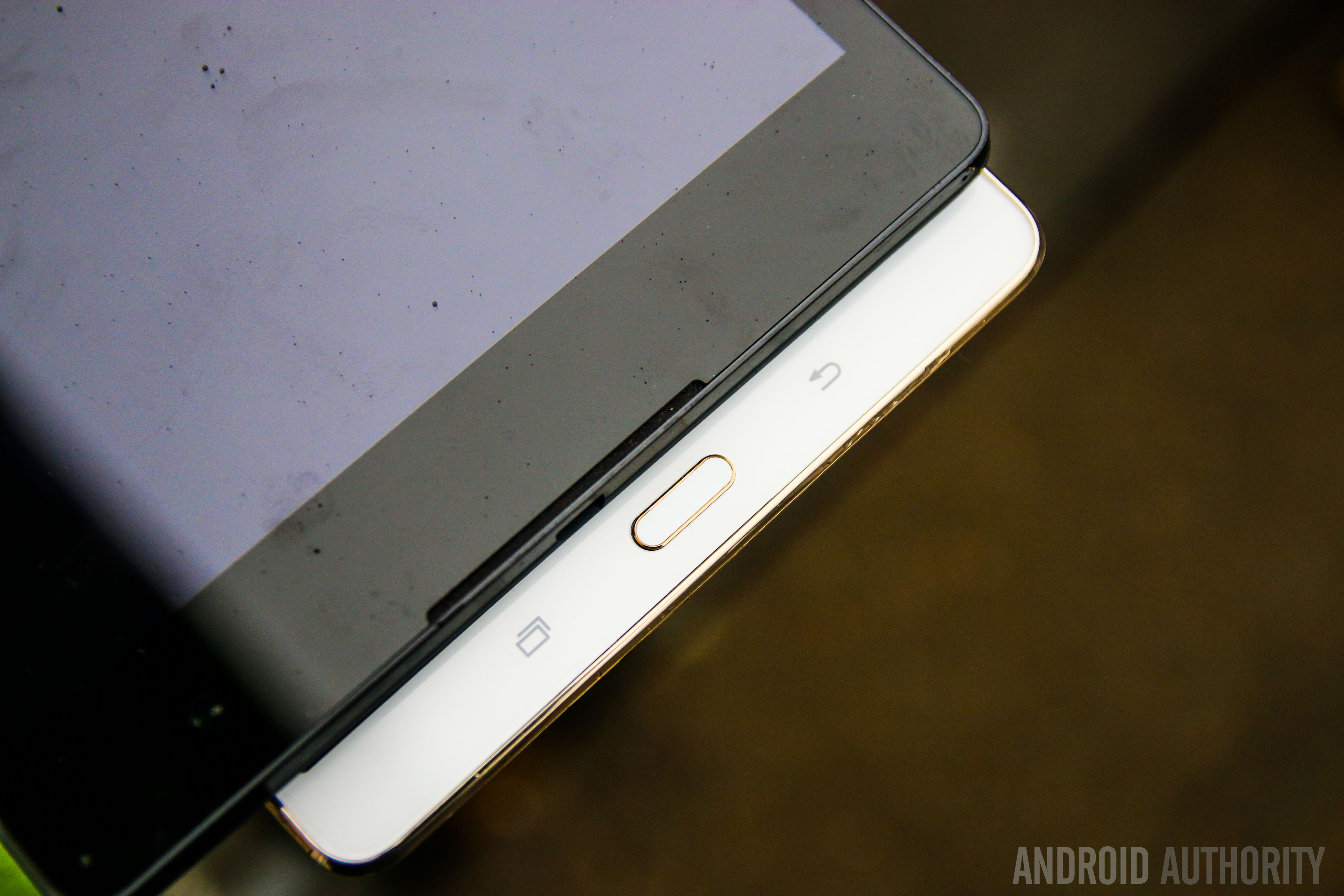 Nexus 9 Vs Samsung Galaxy Tab S 8.4-30