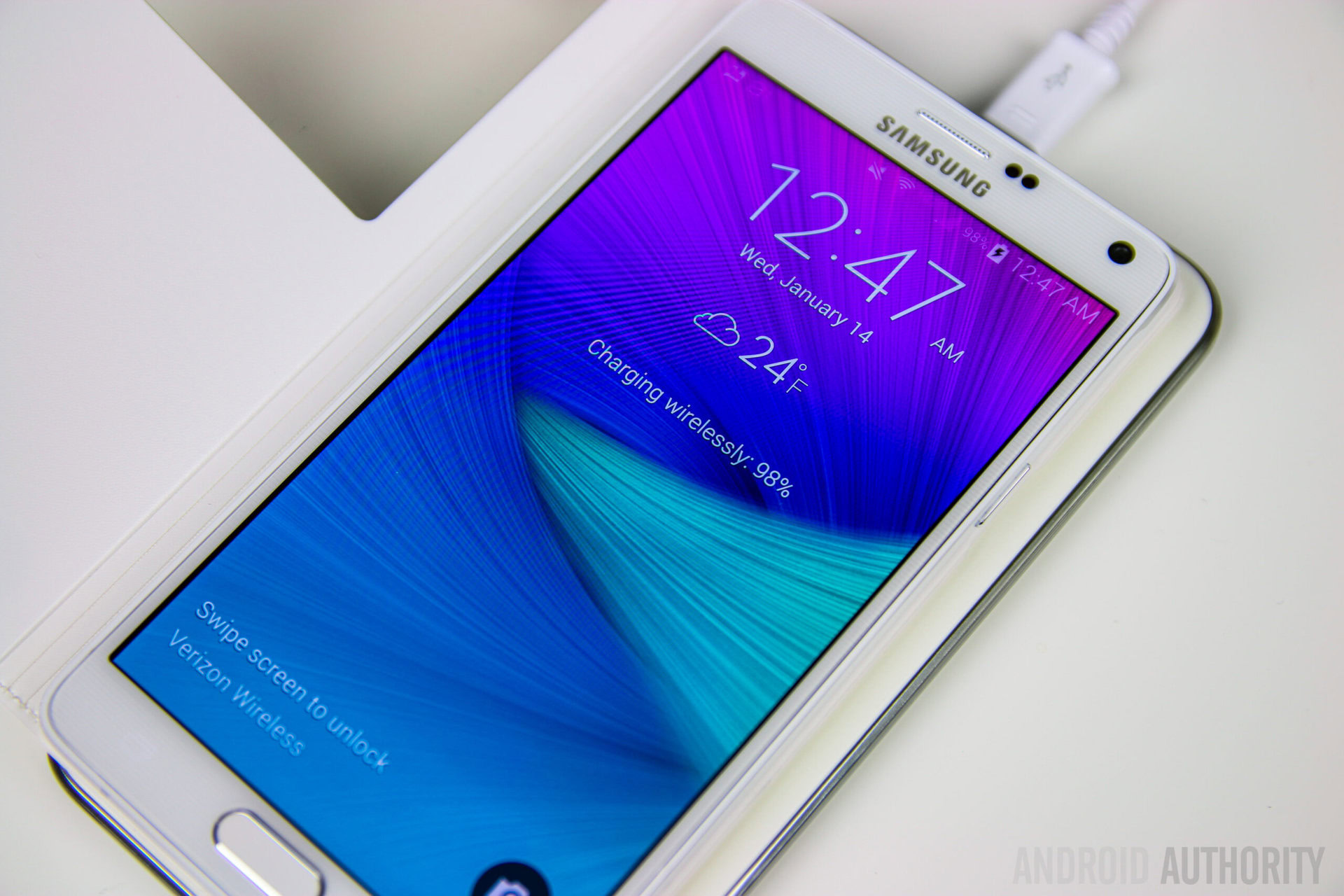 Galaxy Note 4 Wireless Charging Accessories-39