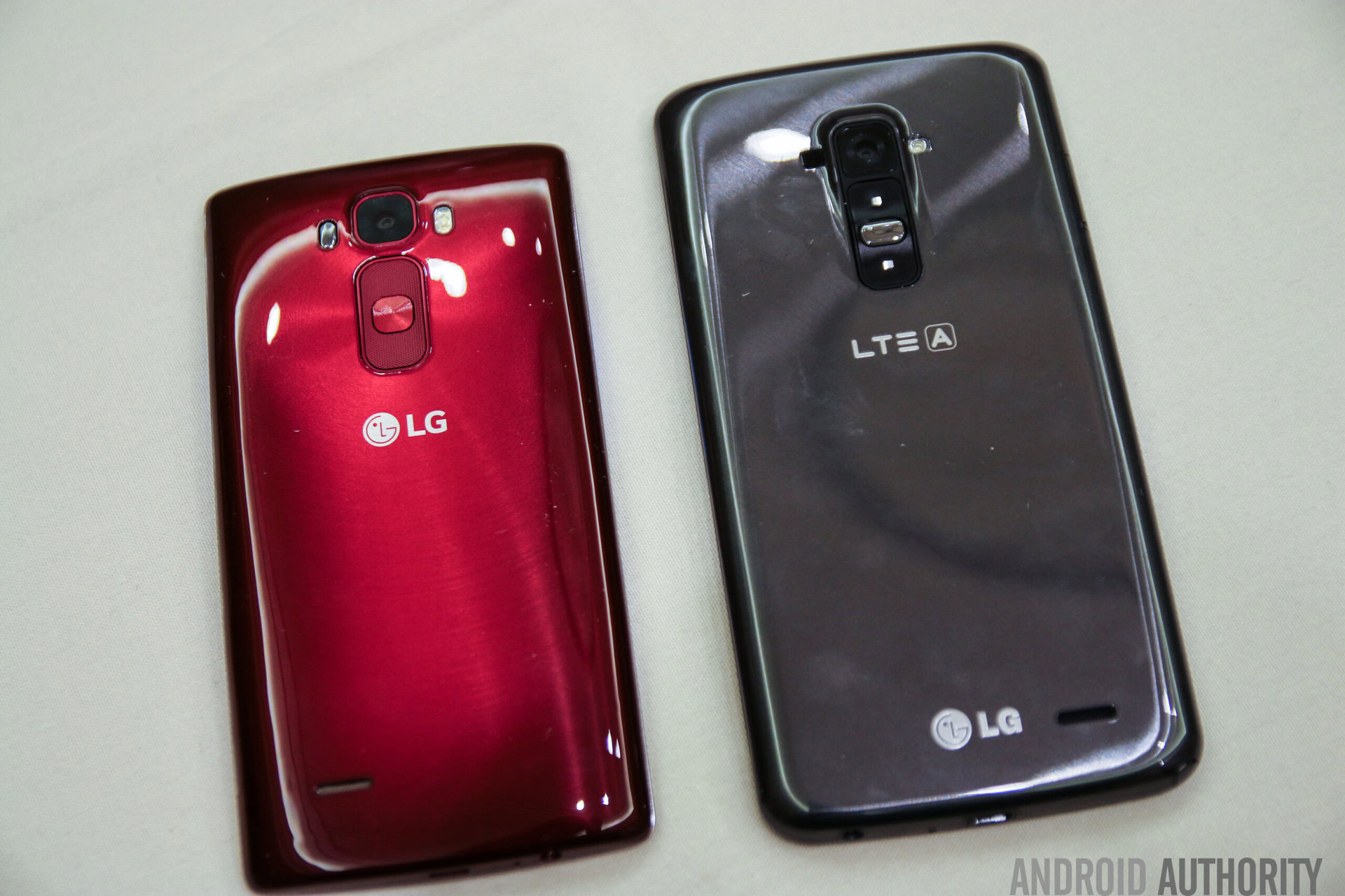 LG G Flex vs LG G Flex 2-16