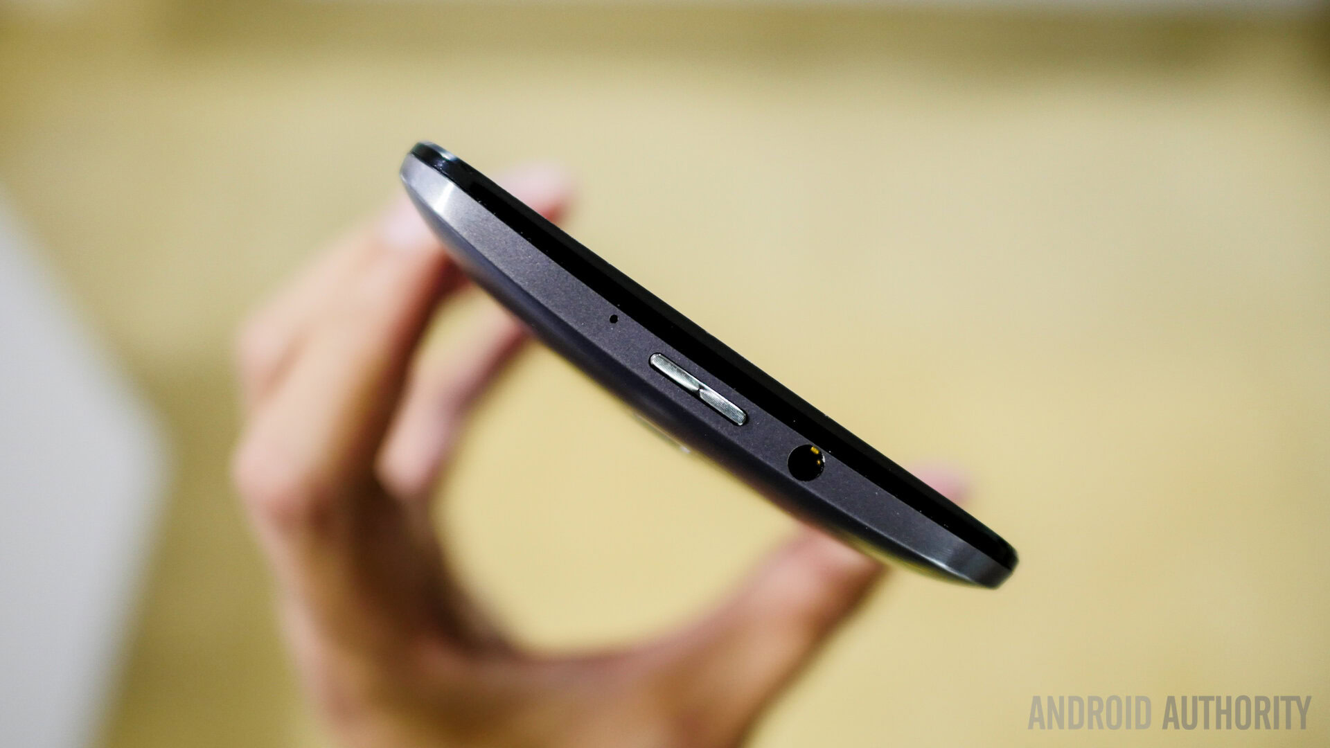 asus zenfone 2 first look a (4 of 19)