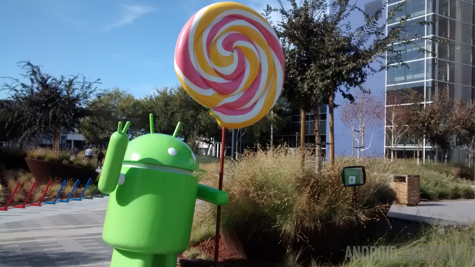 Lollipop statue Android Google