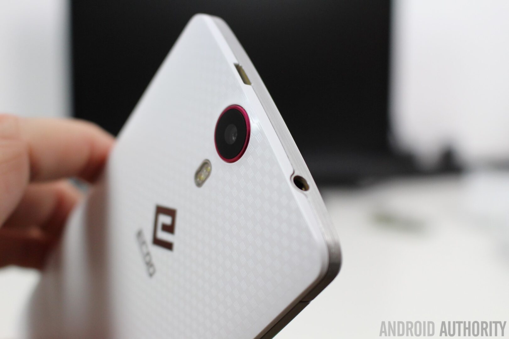 Ecoo Aurora E04 review - Android Authority