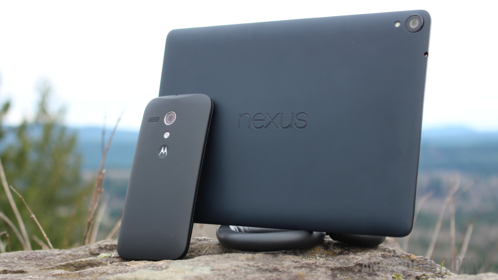 Moto G Nexus 9 cliff