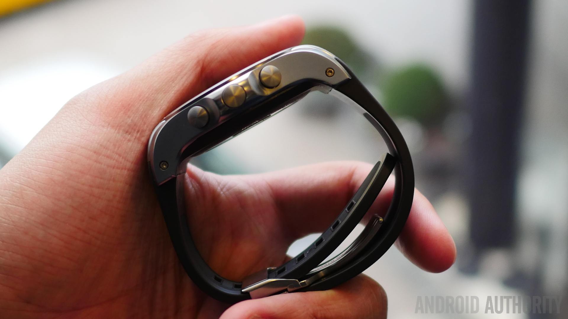 LG Watch Urbane LTE first look